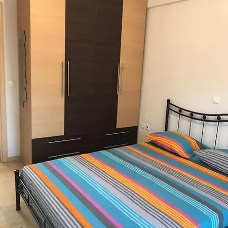 Stone House In 2 Apartment *